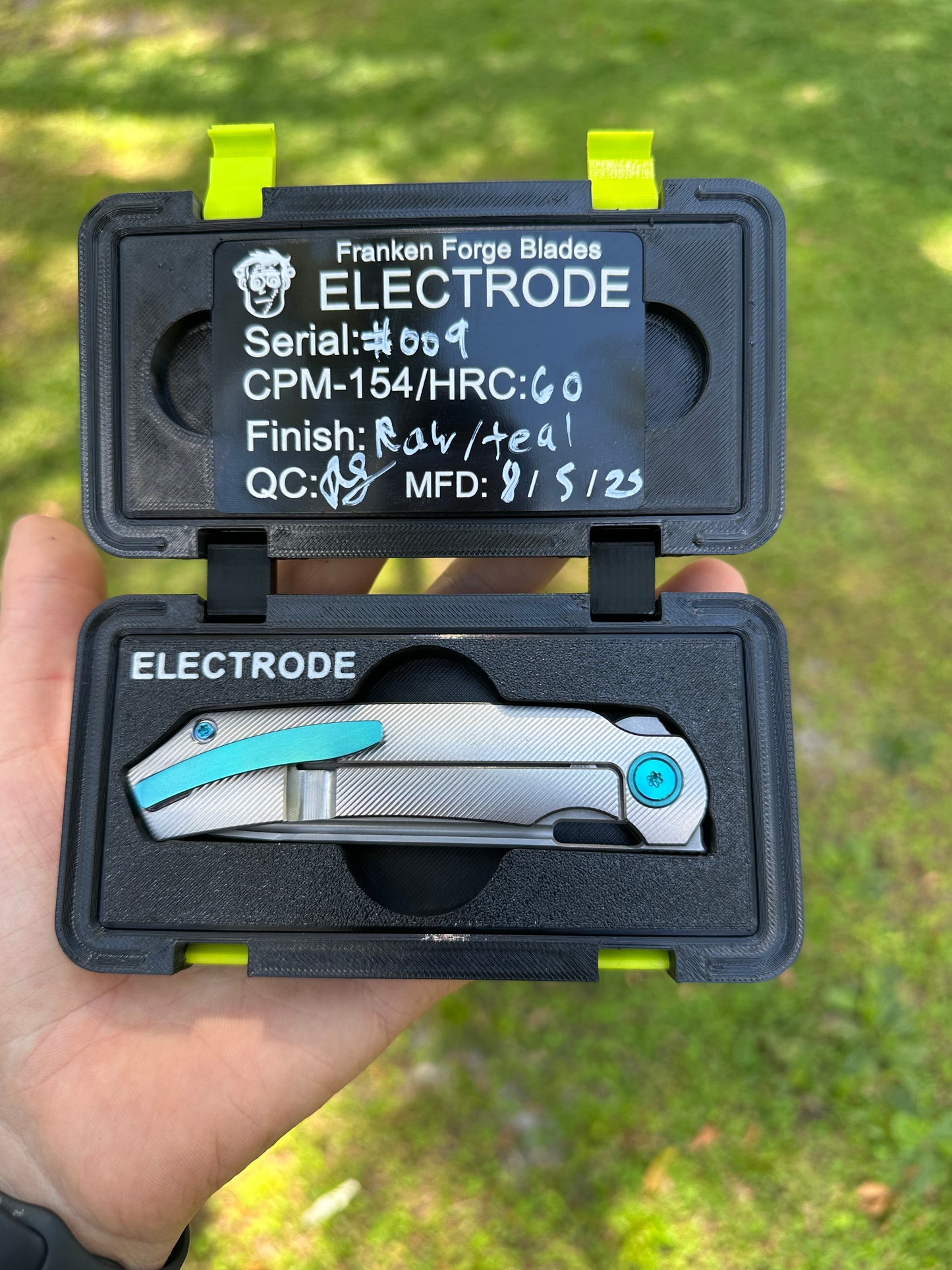 The Electrode – Titanium Folding Knife